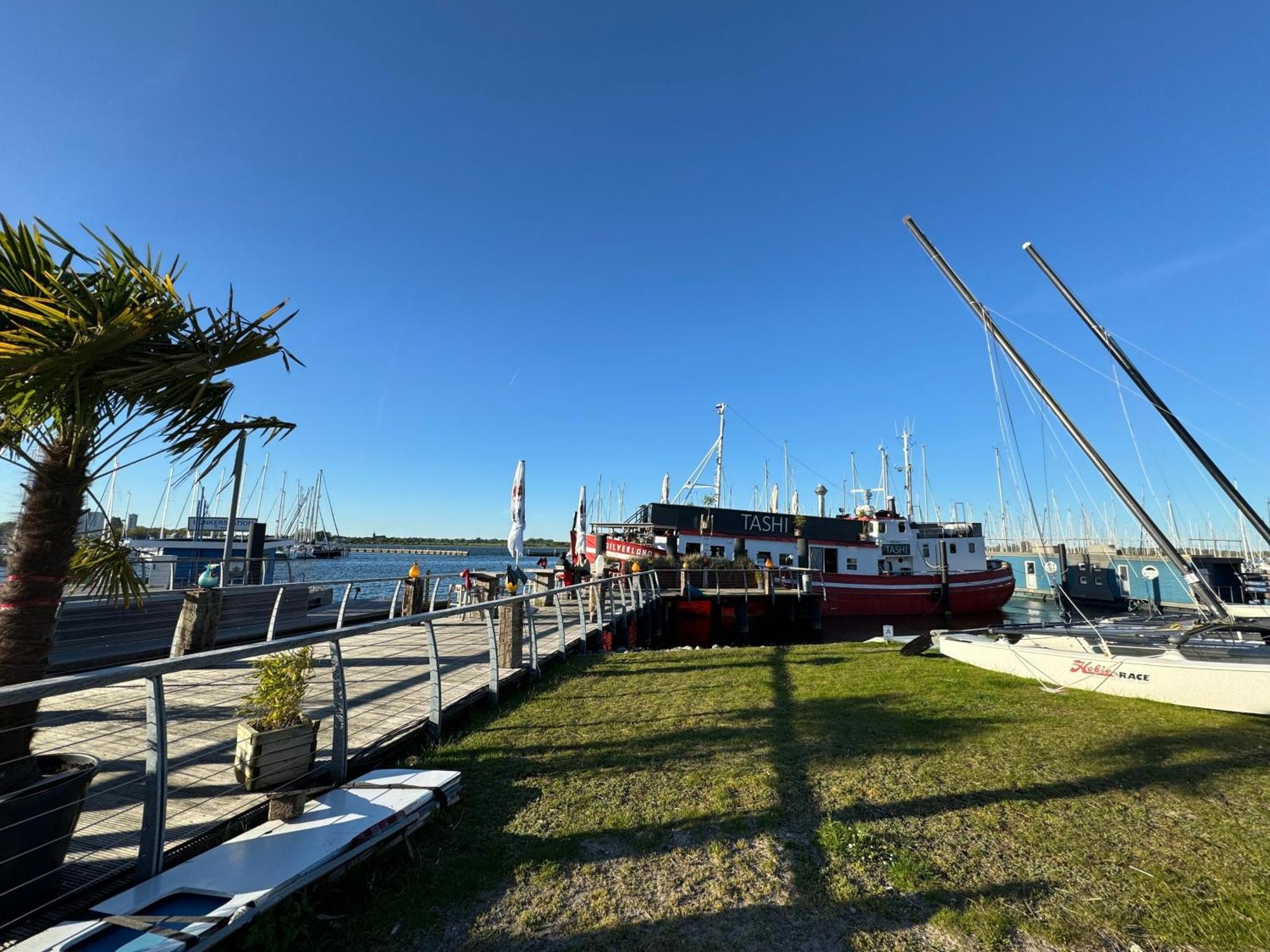 Hausboot Fehmarn Ξενοδοχείο Εξωτερικό φωτογραφία