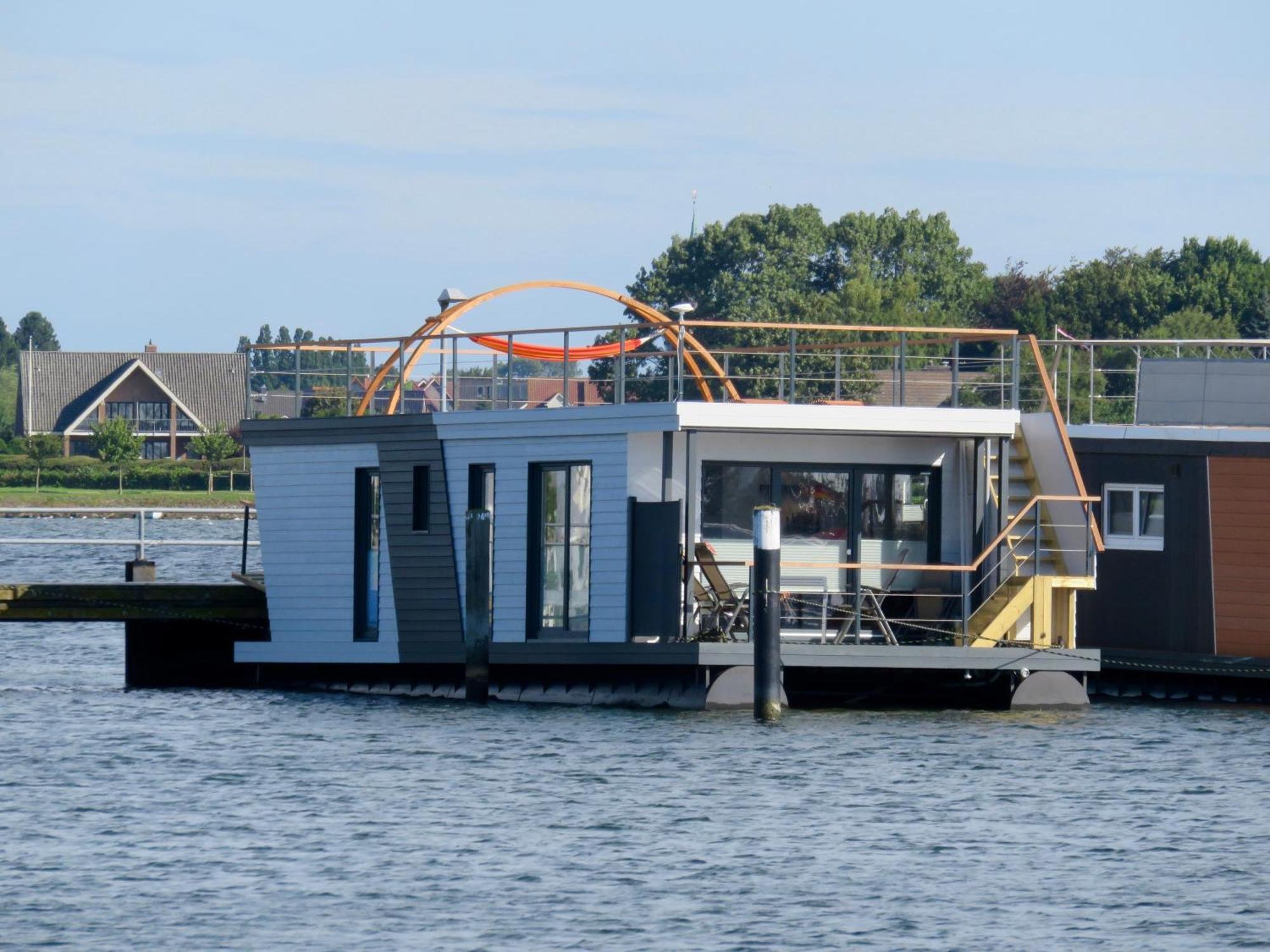 Hausboot Fehmarn Ξενοδοχείο Εξωτερικό φωτογραφία